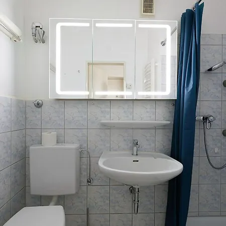 Haus Atlantic, 702