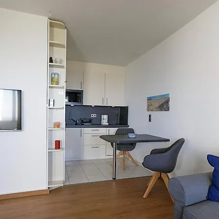 Haus Atlantic, 702 *