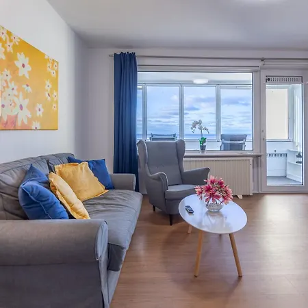 Haus Atlantic, 702 *
